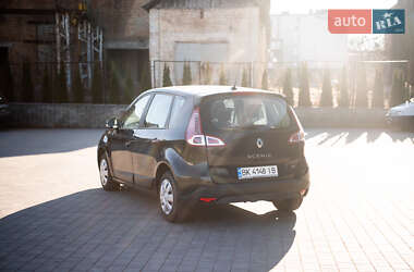 Минивэн Renault Scenic 2010 в 