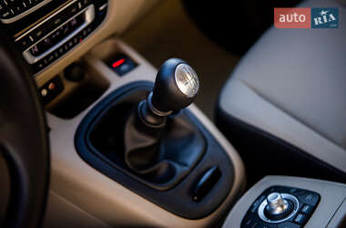 Минивэн Renault Scenic 2010 в 
