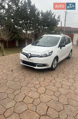 Минивэн Renault Scenic 2015 в 