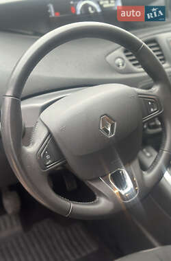 Минивэн Renault Scenic 2015 в 
