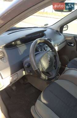 Минивэн Renault Scenic 2003 в 