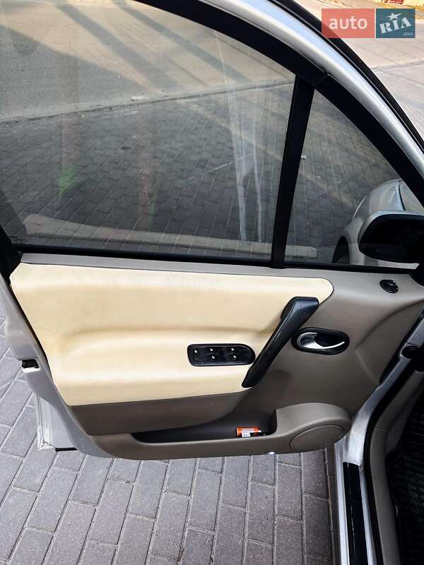 Минивэн Renault Scenic 2006 в Киеве