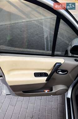 Минивэн Renault Scenic 2006 в 