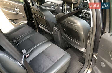 Минивэн Renault Scenic 2011 в 