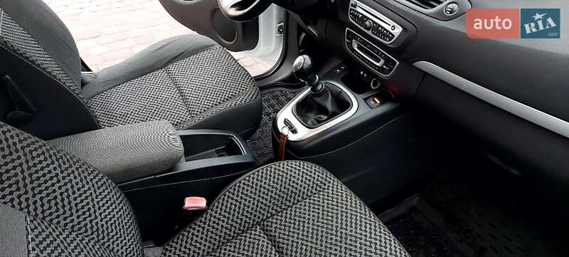 Минивэн Renault Scenic 2011 в Бердичеве