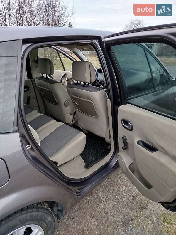 Минивэн Renault Scenic 2004 в Ковеле