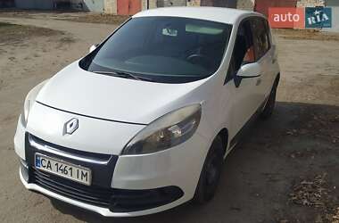 Минивэн Renault Scenic 2013 в 