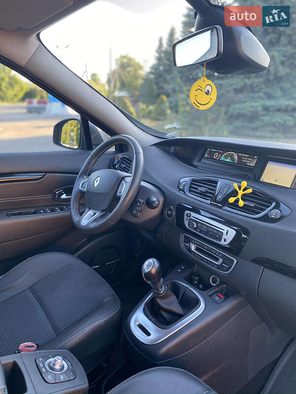 Мінівен Renault Scenic 2012 в Хоролі