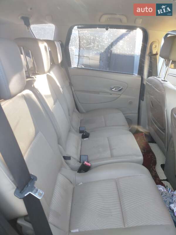 Минивэн Renault Scenic 2010 в Коростене