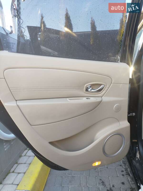 Минивэн Renault Scenic 2010 в Коростене