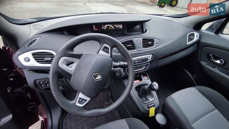 Минивэн Renault Scenic 2012 в Днепре