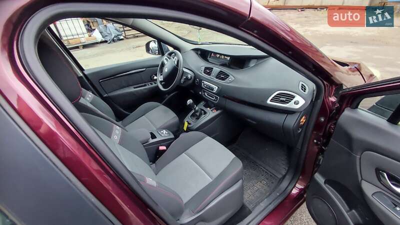 Минивэн Renault Scenic 2012 в Днепре