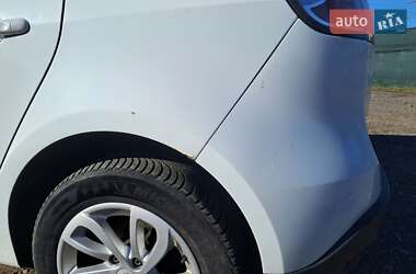 Мінівен Renault Scenic 2013 в 