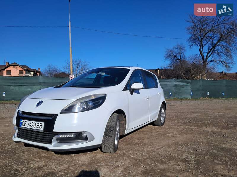 Мінівен Renault Scenic 2013 в 