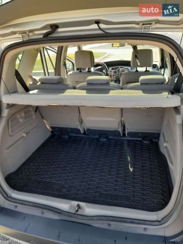Мінівен Renault Scenic 2006 в Корсунь-Шевченківському