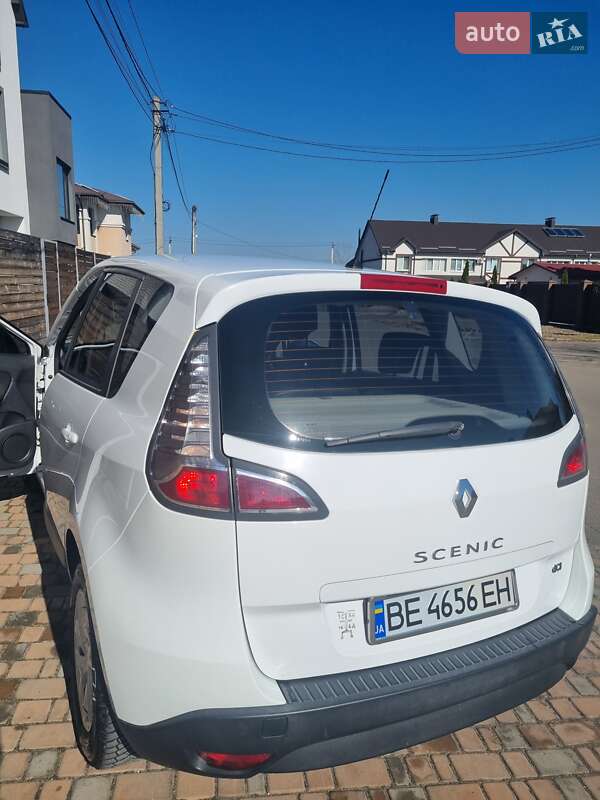 Мінівен Renault Scenic 2012 в Софіївській Борщагівці