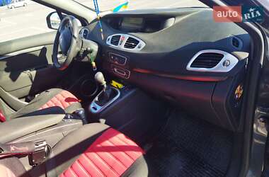 Минивэн Renault Scenic 2010 в 