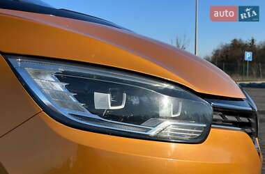 Минивэн Renault Scenic 2016 в 