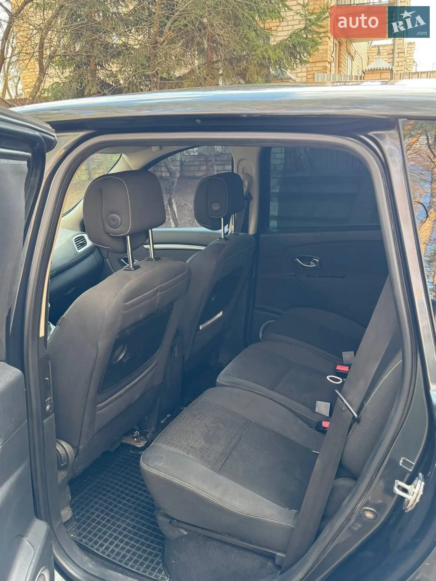 2010 Renault Scenic - мініатюра 12