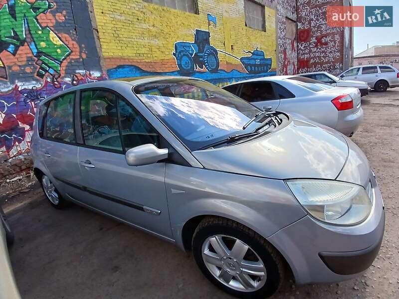 Минивэн Renault Scenic 2005 в Ахтырке