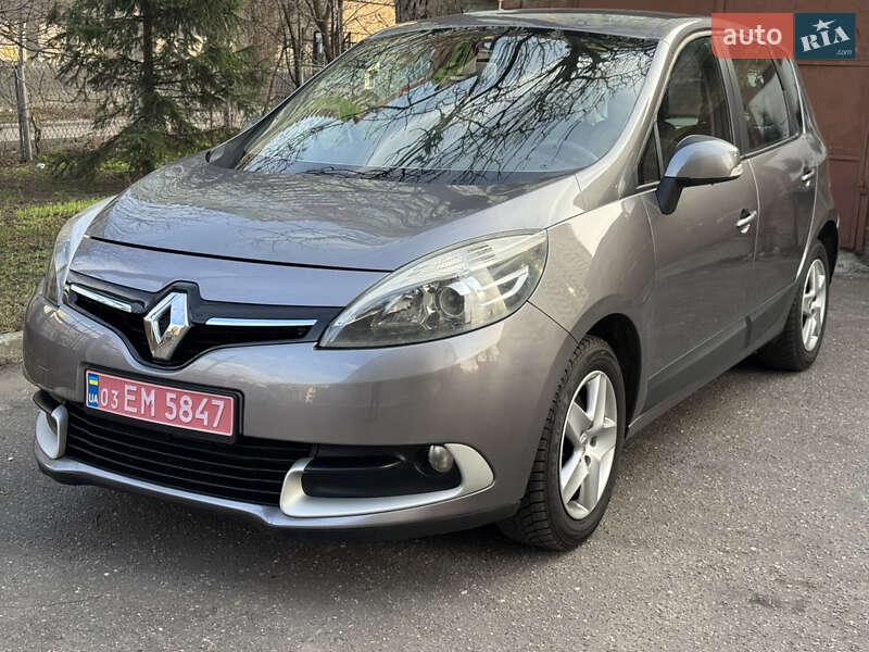 Минивэн Renault Scenic 2012 в 