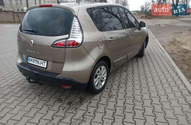 Минивэн Renault Scenic 2012 в 