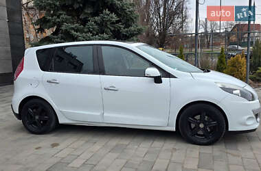 Минивэн Renault Scenic 2009 в 