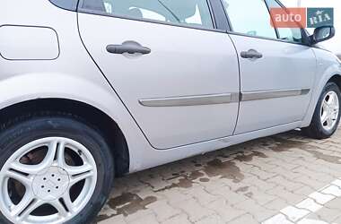 Минивэн Renault Scenic 2005 в 