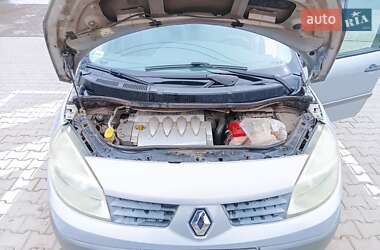 Минивэн Renault Scenic 2005 в 