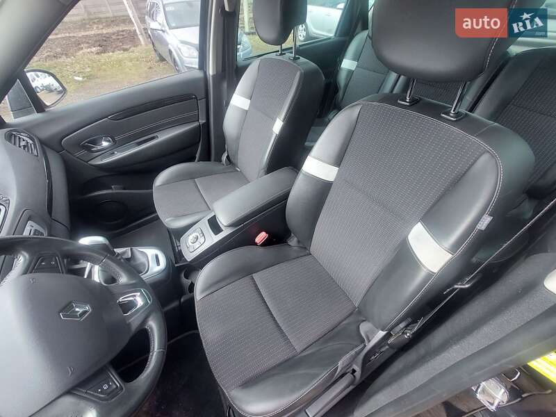 Мінівен Renault Scenic 2015 в Луцьку