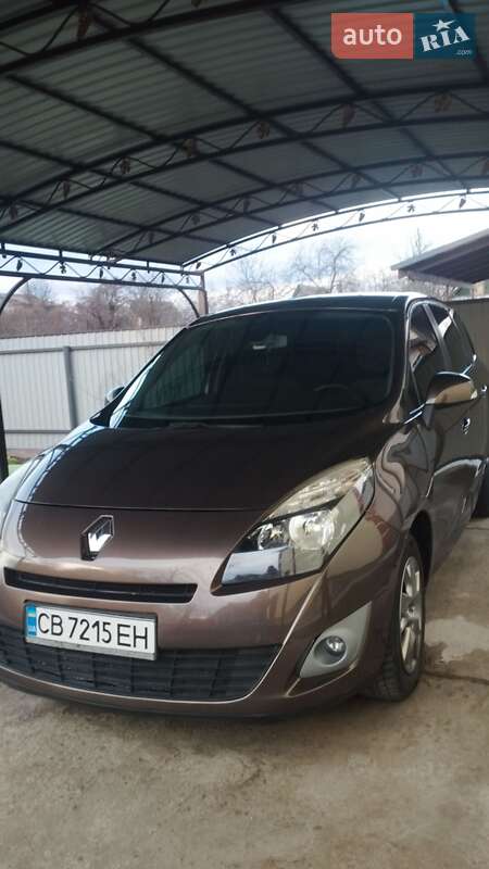 Минивэн Renault Scenic 2011 в Чернигове