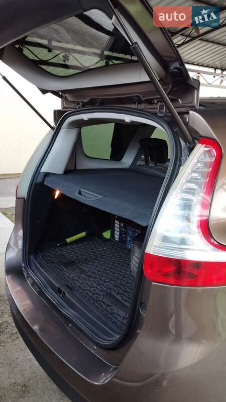 Минивэн Renault Scenic 2011 в Чернигове