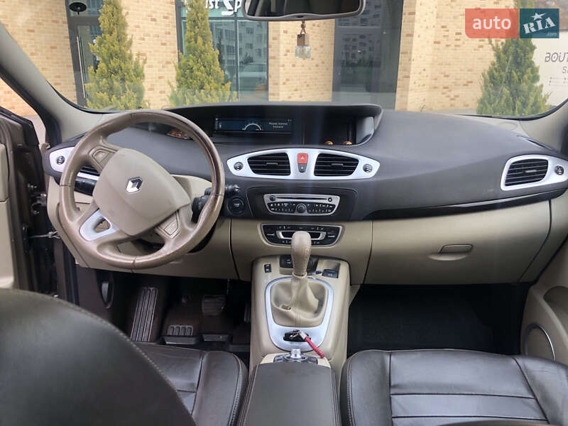 Мінівен Renault Scenic 2010 в Хмельницькому