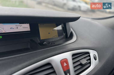 Минивэн Renault Scenic 2010 в 