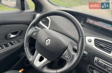Минивэн Renault Scenic 2010 в 