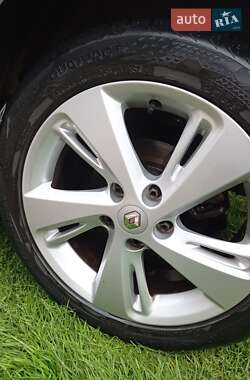 Мінівен Renault Scenic 2012 в Золочеві
