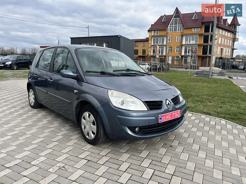 Минивэн Renault Scenic 2008 в 