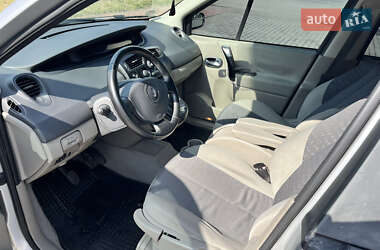 Минивэн Renault Scenic 2005 в 
