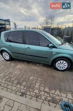 Минивэн Renault Scenic 2005 в 