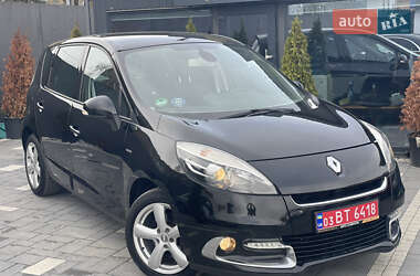 Минивэн Renault Scenic 2013 в 