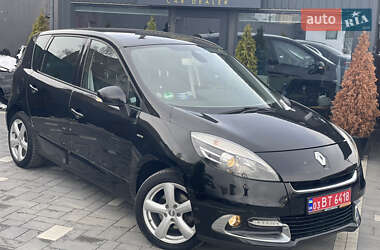 Минивэн Renault Scenic 2013 в 