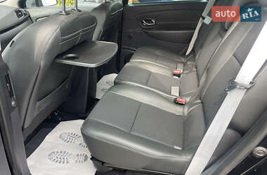Минивэн Renault Scenic 2013 в 