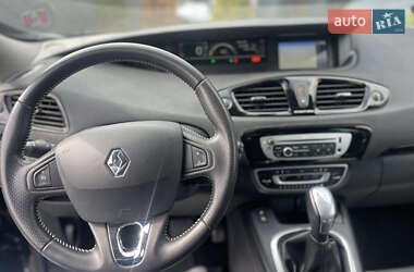 Минивэн Renault Scenic 2013 в 