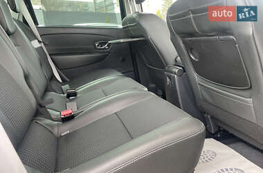 Минивэн Renault Scenic 2013 в 
