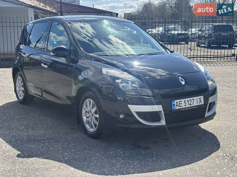 Минивэн Renault Scenic 2010 в Киеве