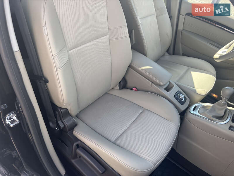 Минивэн Renault Scenic 2010 в Киеве