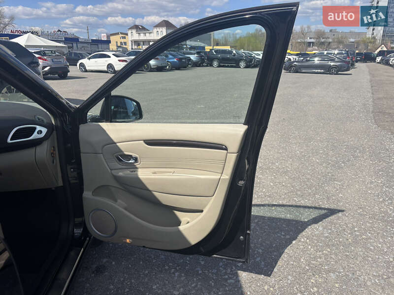 Минивэн Renault Scenic 2010 в Киеве