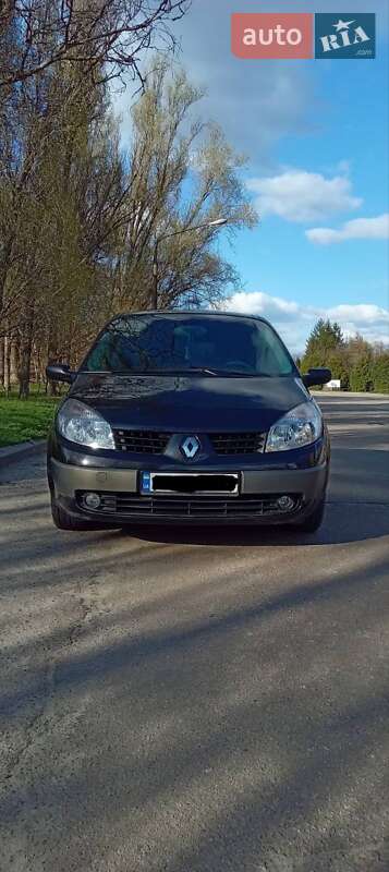 Минивэн Renault Scenic 2003 в 