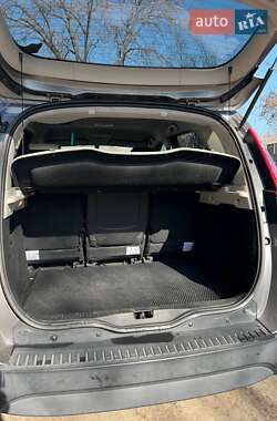Минивэн Renault Scenic 2011 в 