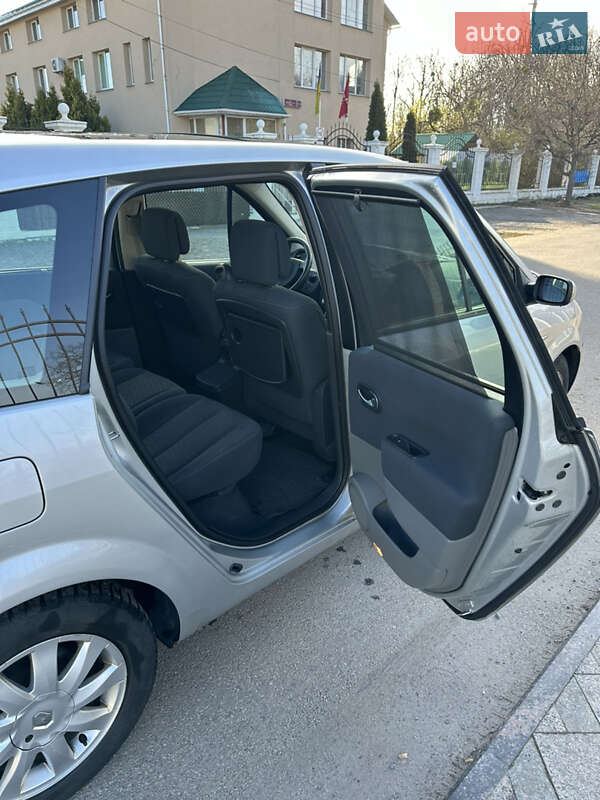 Минивэн Renault Scenic 2007 в Виннице